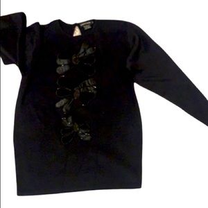 VINTAGE PIERRE CARDIN BLACK SEQUIN BOWS SWEATER SIZE SMALL HOLIDAY LAMBSWOOL